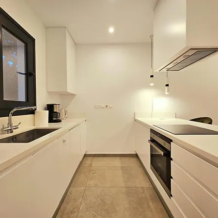 2 Bedrooms *